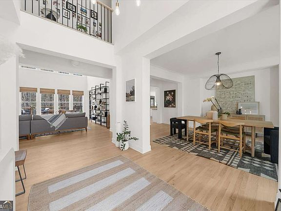 5th image of 115 Valley Summit Ct