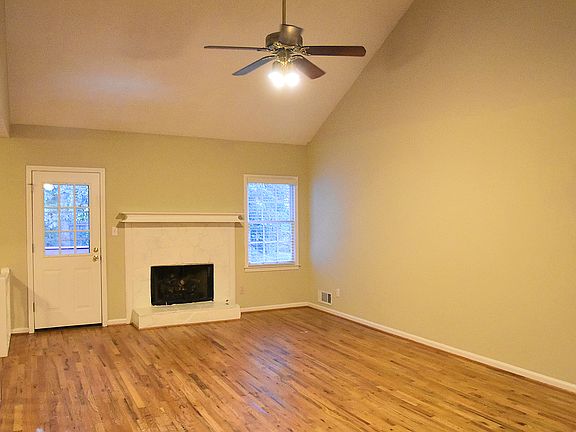 2nd image of 2285 Castle Royale Dr