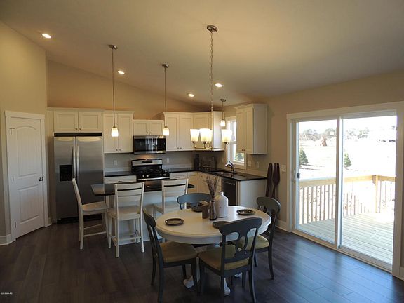 5th image of 6377 Eaglewood Dr