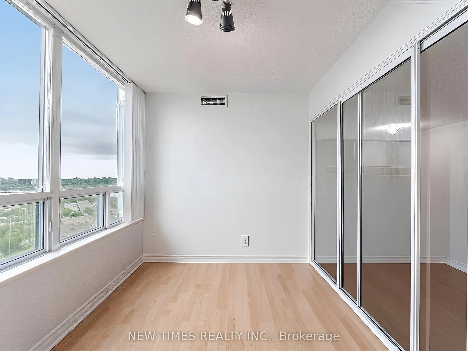 1 bed, $1,600 — Photo 4