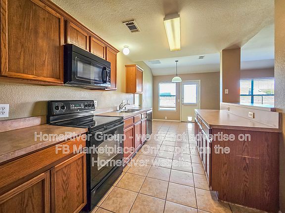 3rd image of 609 Quail Hollow Dr