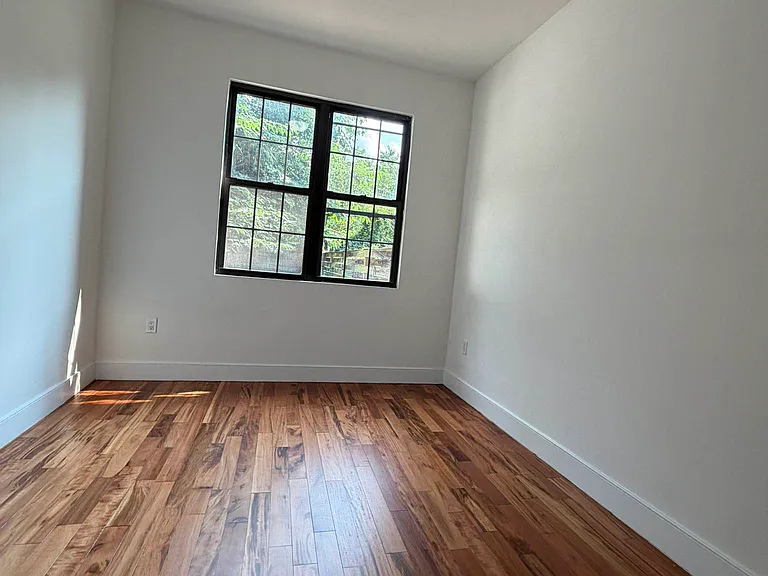 910 Lafayette Ave #1 — Photo 9