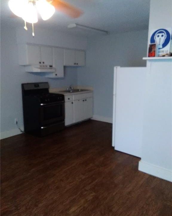 1st image of 504 Elmwood Pl APT 210