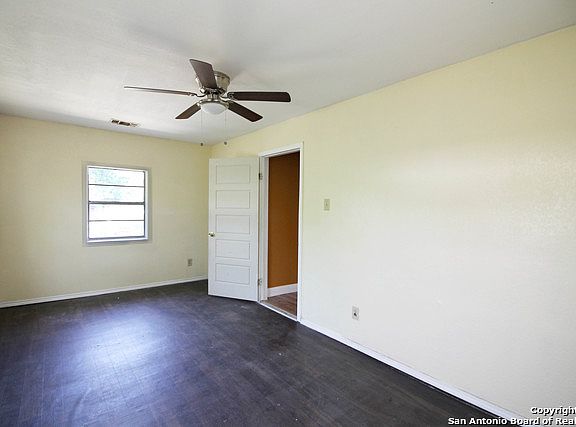 5th image of 146 Brenner St