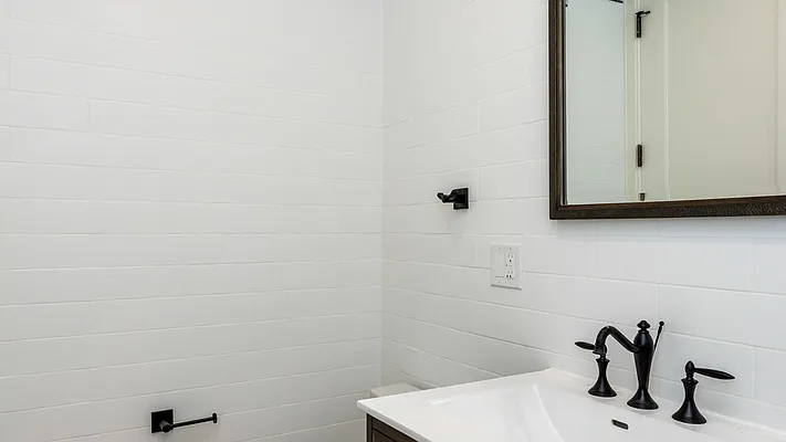 Rented by Nooklyn NYC LLC | media 36