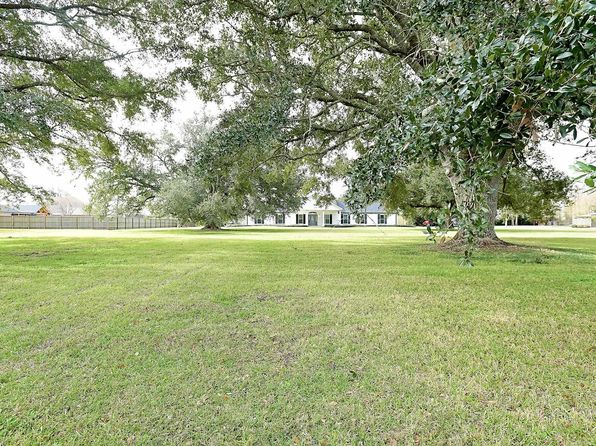 307 Bubby Dr, Houma, LA 70360