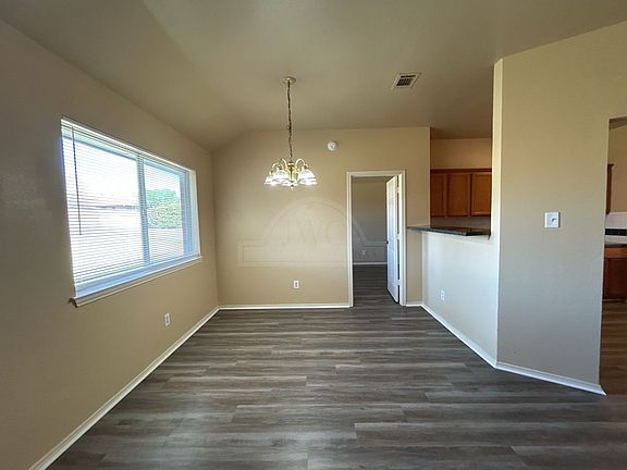 5th image of 4805 Sterling Cir