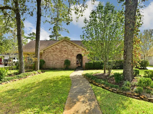 27242 Wells Ln, Conroe, TX 77385