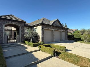 1367 E Glenlake Ln, Fresno, CA 93730