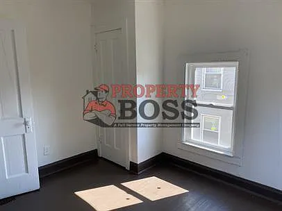 1219 E Lyons St — Photo 5