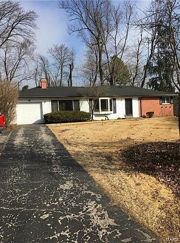 2nd image of 10049 Fieldcrest Ln