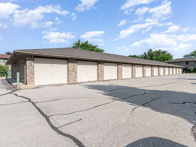 6245 Normandy Dr #10 — Photo 16