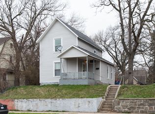 715 Oakdale St SE, Grand Rapids, MI 49507