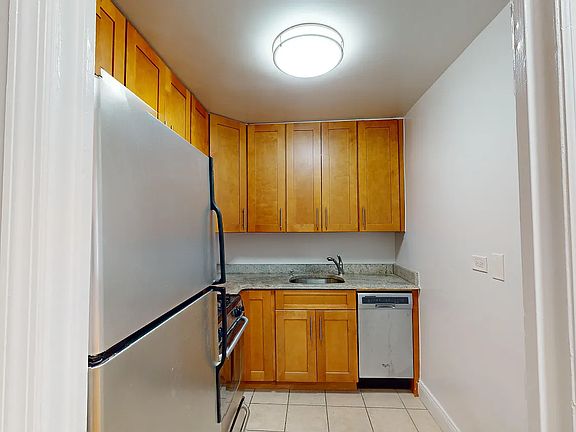 5th image of 50 W 97th St APT 2L