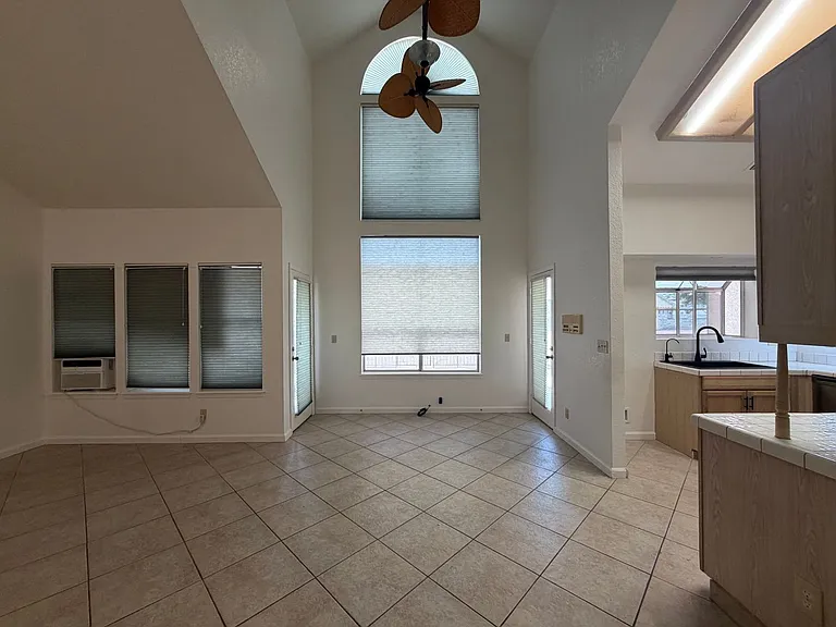 2911 Country Club Dr — Photo 11
