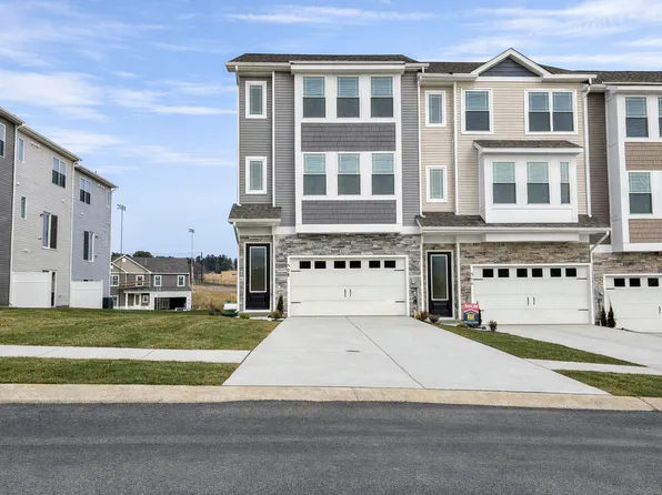 508 Bartholomew Dr, Waynesboro, PA 17268