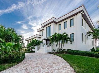 3340 Hibiscus Dr W, Belleair Beach, FL 33786
