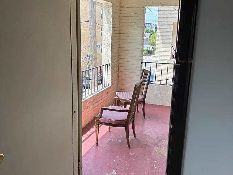 631 Maryland Ave #6 — Photo 8