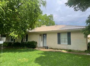 320 Ruth St, Deport, TX 75435