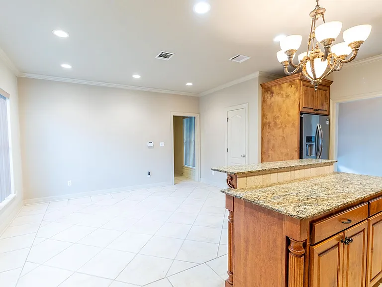 10011 Loveland Ct — Photo 7