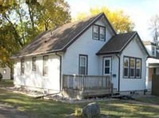 701 8th St N, Wahpeton, ND 58075