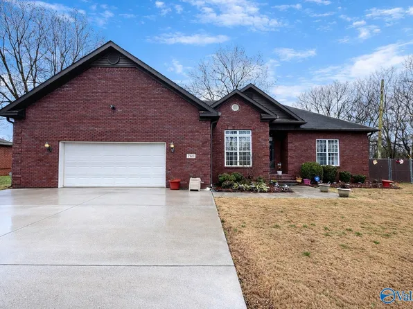 740 Sykes St, Decatur, AL 35601