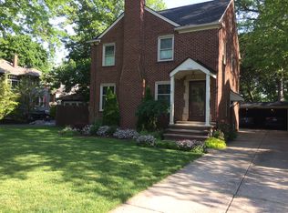 17800 Riverway Dr, Lakewood, OH