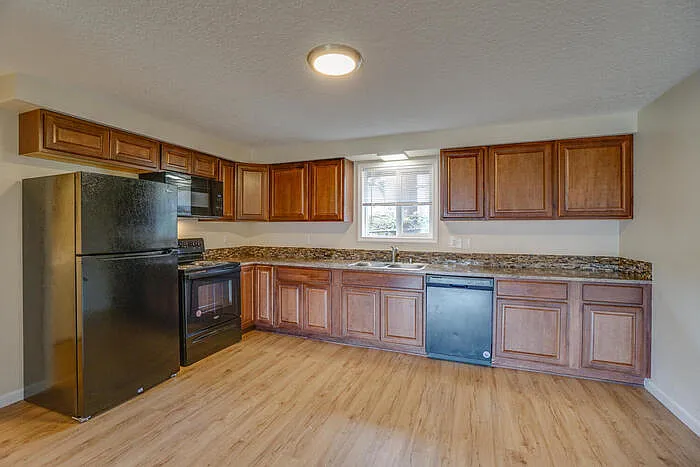 904 NE 106th Ave #904 — Photo 12