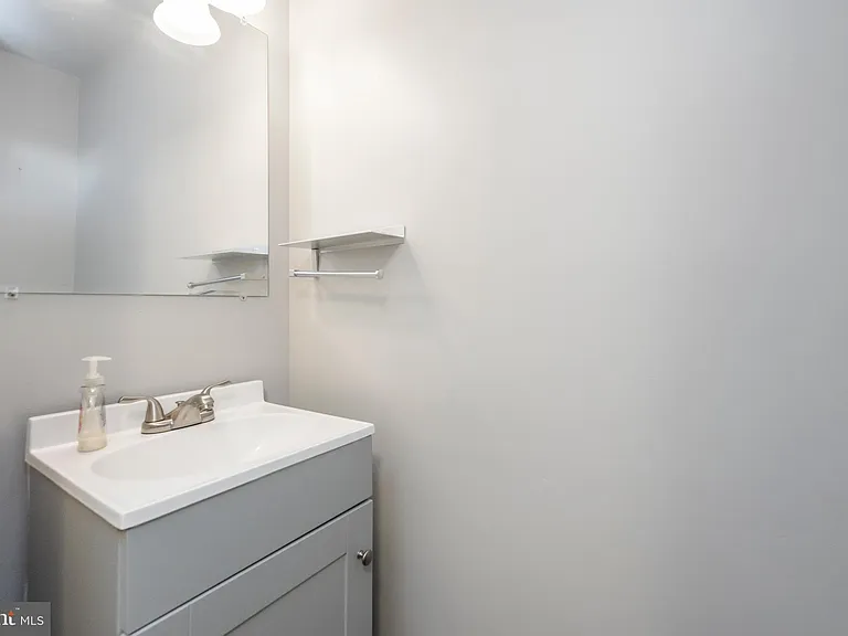 4004 Meadow Trail Ln — Photo 29