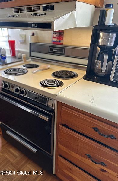 4th image of 552 Alyssa Way