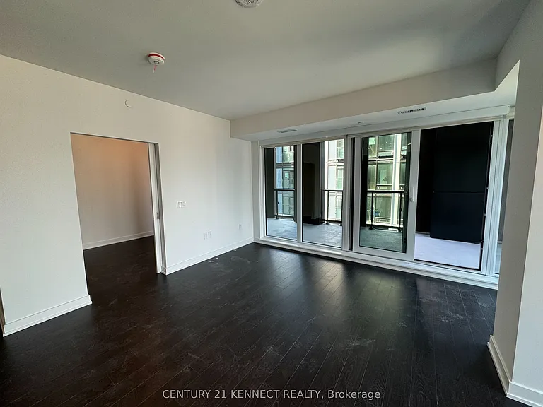238 Simcoe St #1609 — Photo 13
