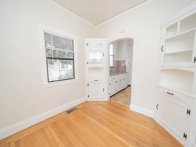 6031 Claremont Ave — Photo 9