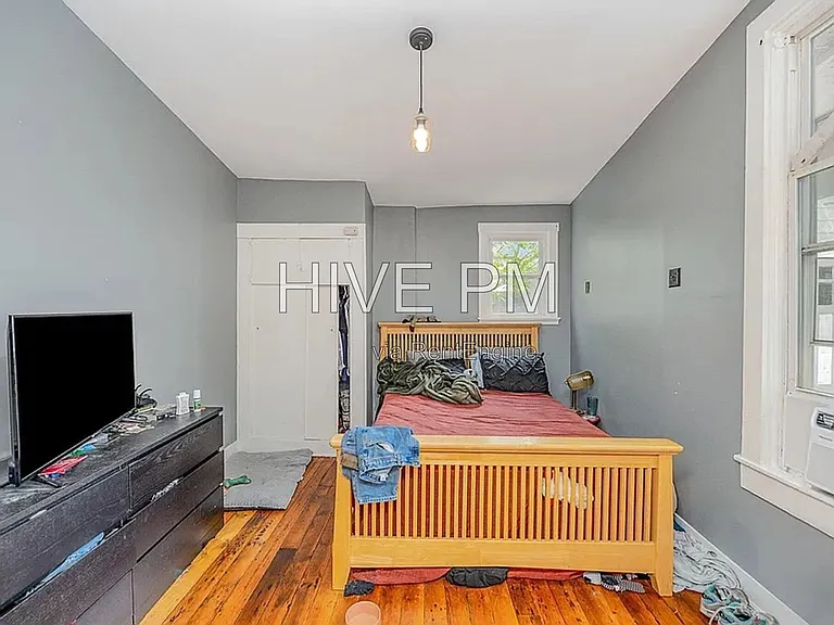 907 Columbia St #2 — Photo 13