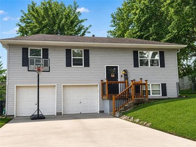 1209 NW Golfview Dr, Grain Valley, MO, 64029