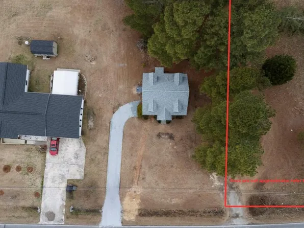 1126 Aquilla Rd, Benson, NC 27504
