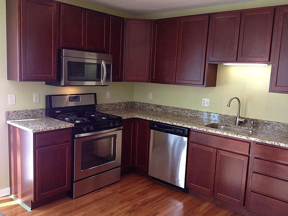2nd image of 3434 Taylor St NE