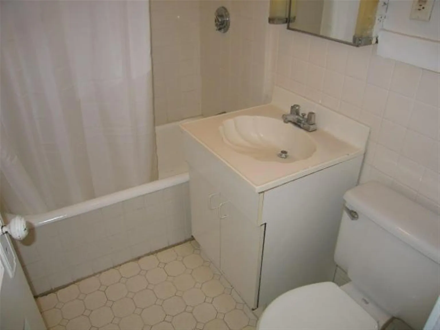 1 bed, $2,850 — Photo 4