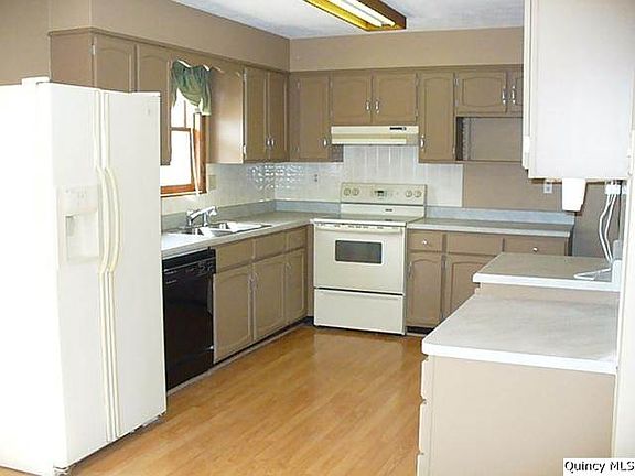 Home for Sale in Quincy, IL $179,900