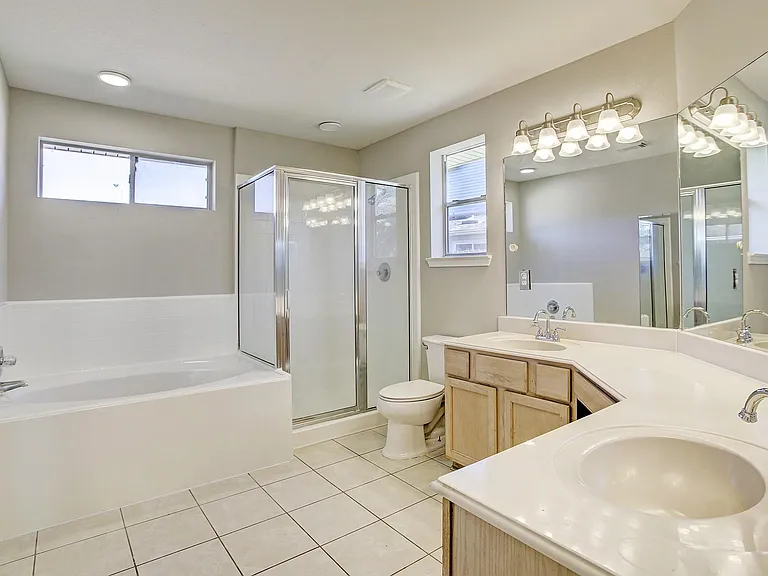 6506 Larissa Cir — Photo 21