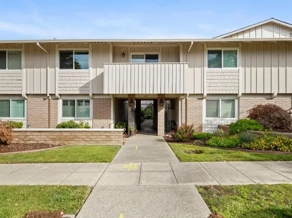 477 Lassen St APT 6, Los Altos, CA 94022