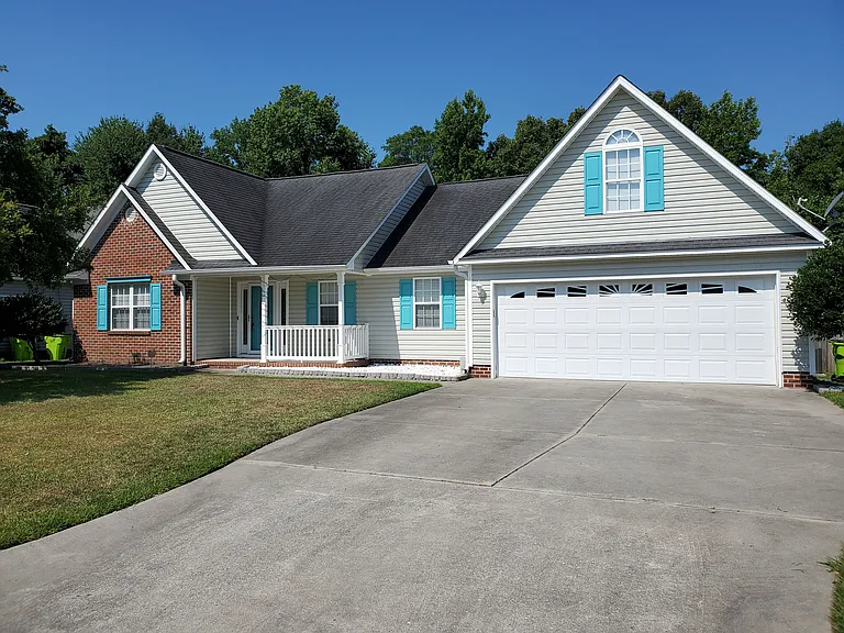 104 Adell Ln — Photo 1