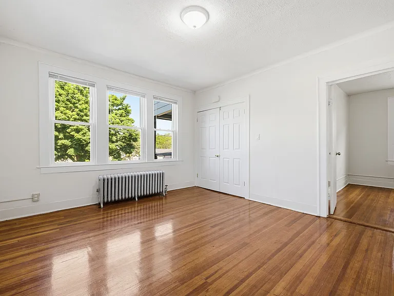 230-232 Enfield St #2 — Photo 4