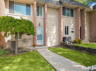 1461 N Saxony Dr SE, Grand Rapids, MI 49508