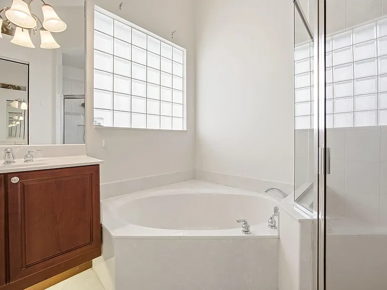 195 Sedona Way — Photo 33