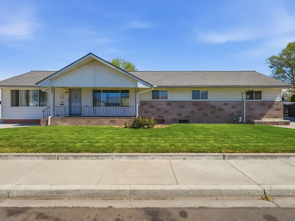 1330 Farrell Ln, Richland, WA 99354