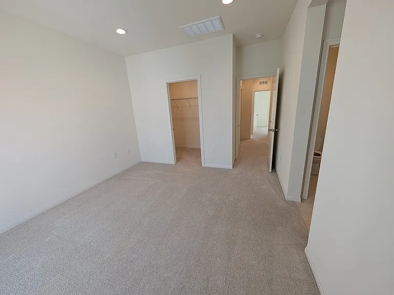5868 Linden Ave #6 — Photo 9