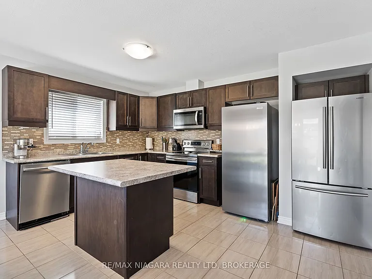 7 Riley Ave — Photo 9