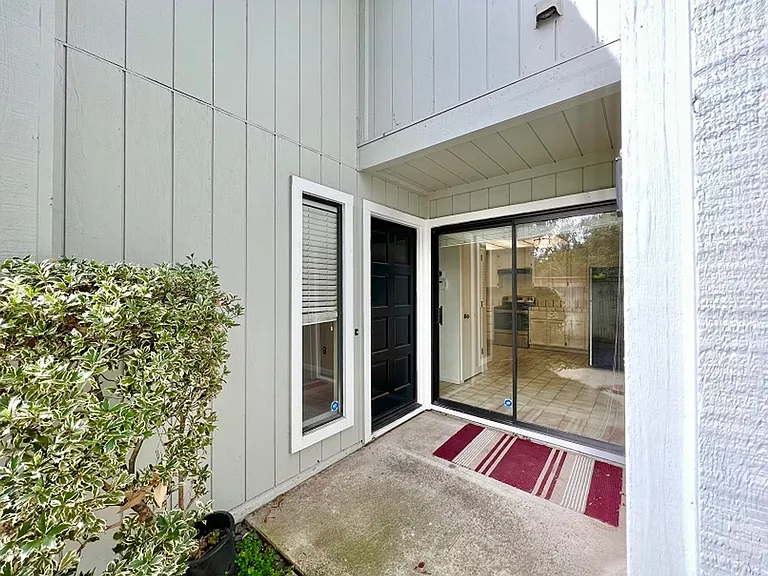 485 Trout Ct — Photo 3