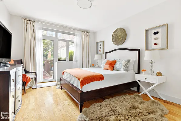 Sold by Brown Harris Stevens | media 23