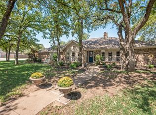676 Highland Park Dr, Hurst, TX 76054